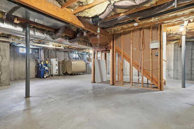 37 Willets Way, Newburgh, NY 12550