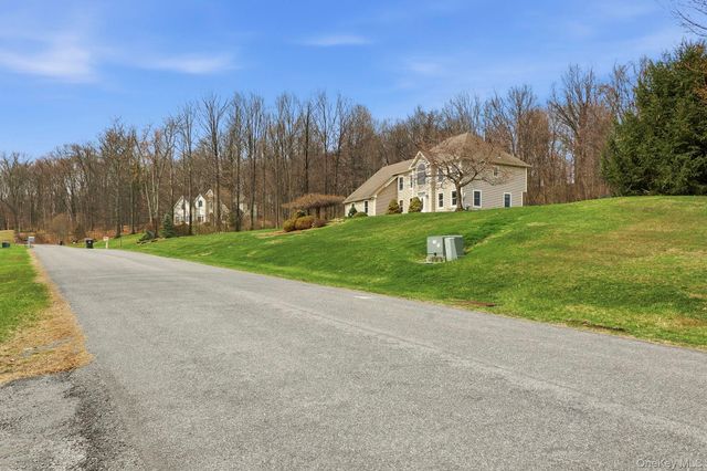 37 Willets Way, Newburgh, NY 12550