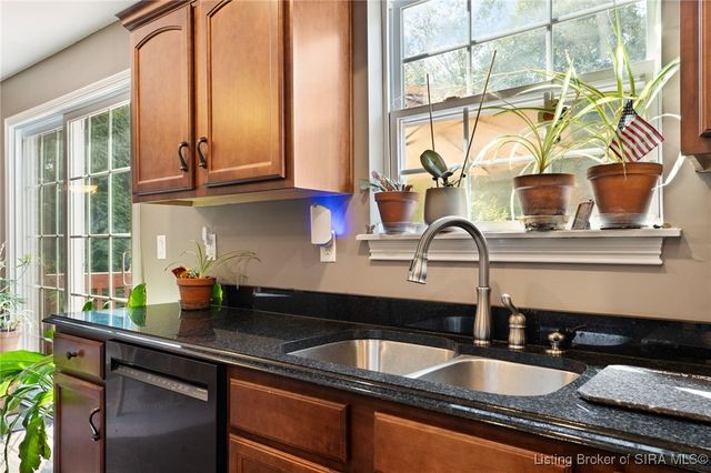 2111 Allen Way, Sellersburg, IN 47172