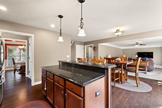 2111 Allen Way, Sellersburg, IN 47172