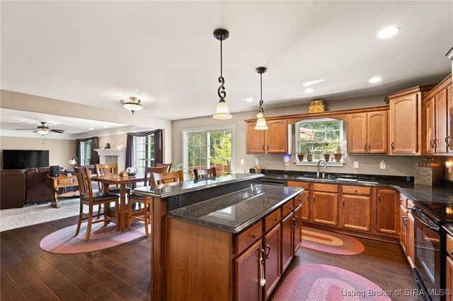 2111 Allen Way, Sellersburg, IN 47172