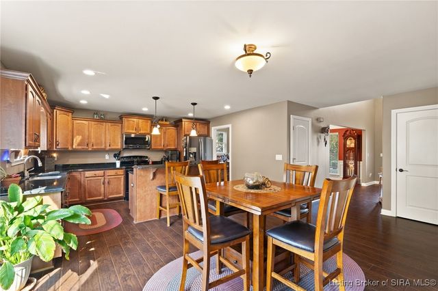 2111 Allen Way, Sellersburg, IN 47172