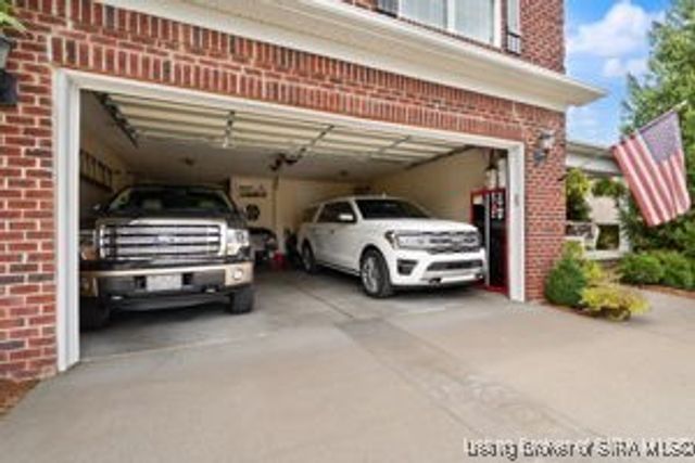 2111 Allen Way, Sellersburg, IN 47172