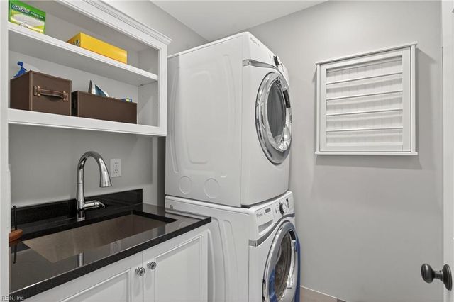 946 Jamestown CRES, Norfolk, VA 23508