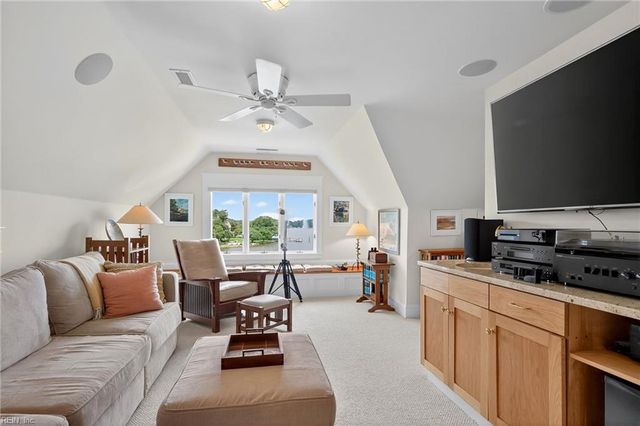 946 Jamestown CRES, Norfolk, VA 23508