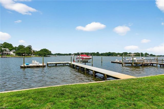 946 Jamestown CRES, Norfolk, VA 23508