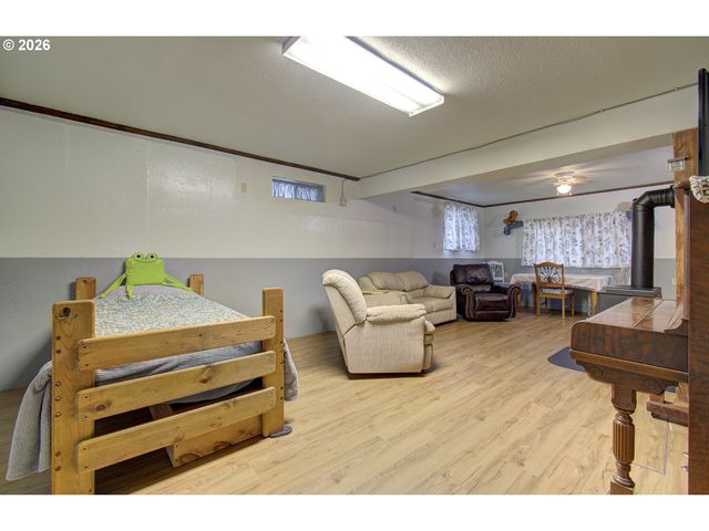 532 Ne CURTIS Dr, Corbett, OR 97019