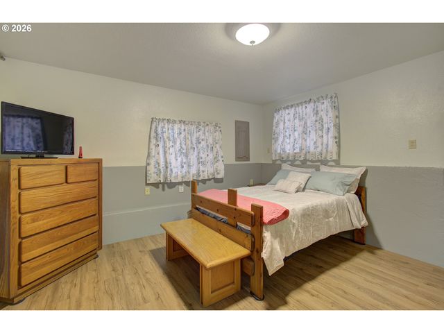 532 Ne CURTIS Dr, Corbett, OR 97019