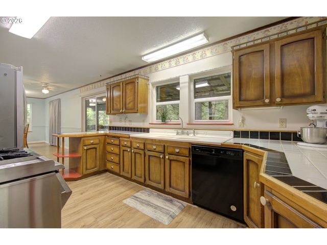 532 Ne CURTIS Dr, Corbett, OR 97019