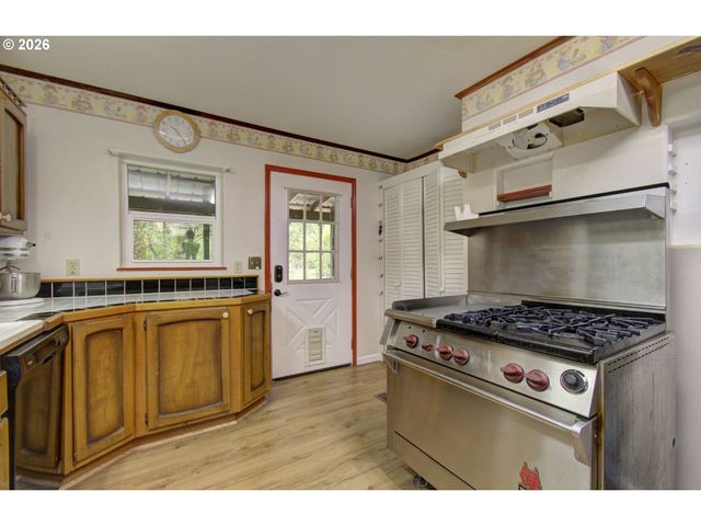532 Ne CURTIS Dr, Corbett, OR 97019