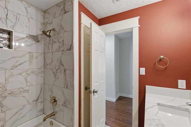 924 24th Street Street, Hempstead, TX 77445