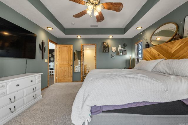 6403 N Parliament Drive, Harrison, AR 72601