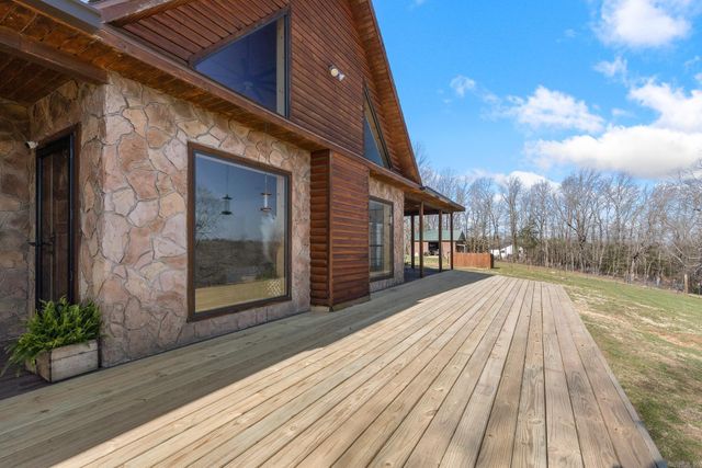 6403 N Parliament Drive, Harrison, AR 72601