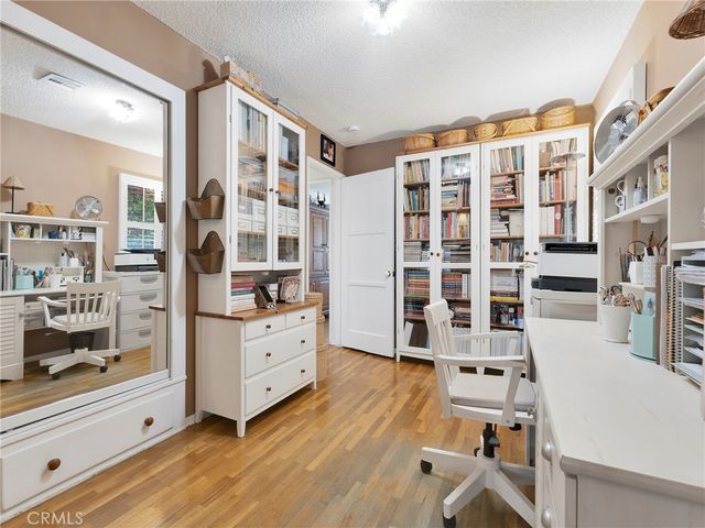 7051 Chimineas Avenue, Reseda, CA 91335
