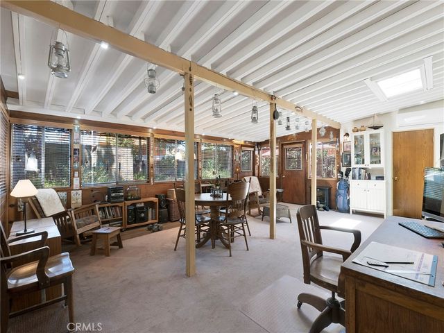 7051 Chimineas Avenue, Reseda, CA 91335