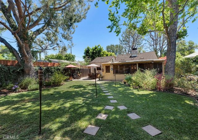 7051 Chimineas Avenue, Reseda, CA 91335