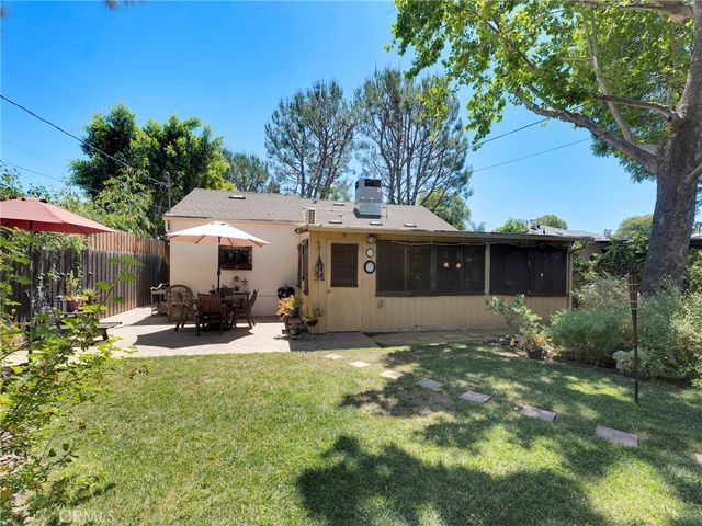 7051 Chimineas Avenue, Reseda, CA 91335