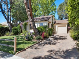 7051 Chimineas Avenue, Reseda, CA 91335