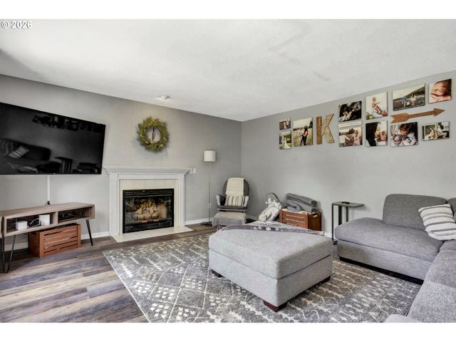 4330 Se SWEETBRIAR Ct, Troutdale, OR 97060