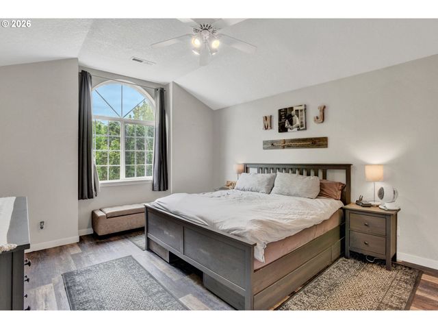 4330 Se SWEETBRIAR Ct, Troutdale, OR 97060