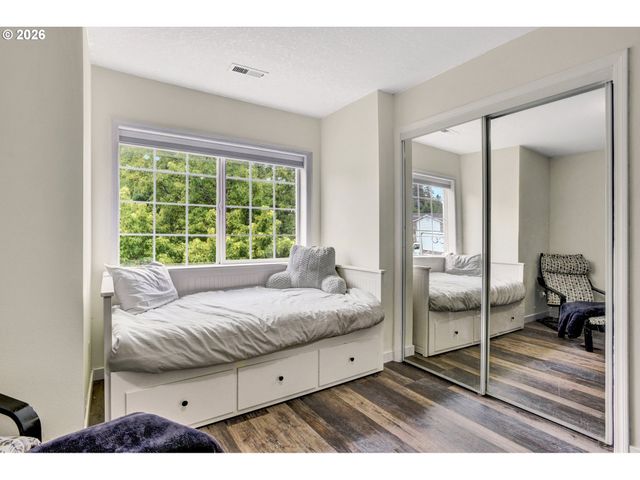 4330 Se SWEETBRIAR Ct, Troutdale, OR 97060