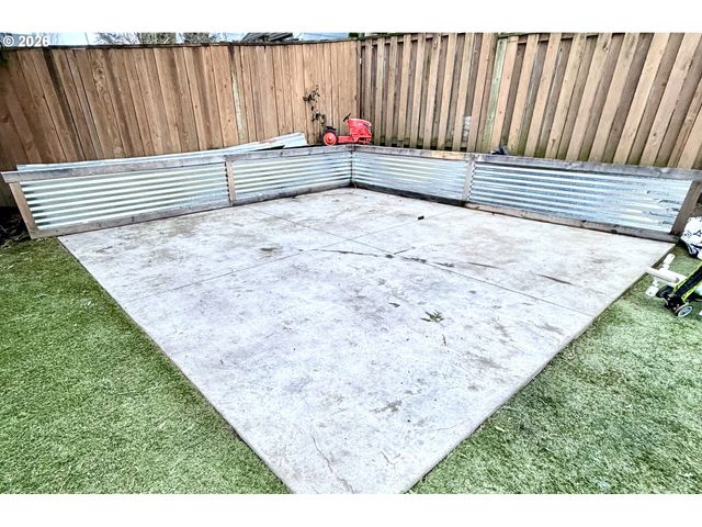 4330 Se SWEETBRIAR Ct, Troutdale, OR 97060