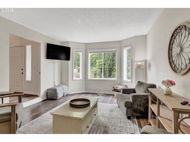 4330 Se SWEETBRIAR Ct, Troutdale, OR 97060