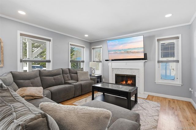 106 Park Avenue, Miller Place, NY 11764