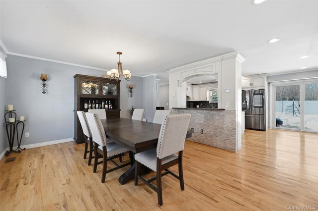 106 Park Avenue, Miller Place, NY 11764