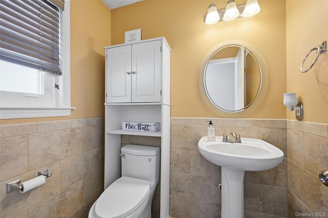 106 Park Avenue, Miller Place, NY 11764