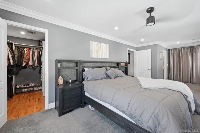 106 Park Avenue, Miller Place, NY 11764