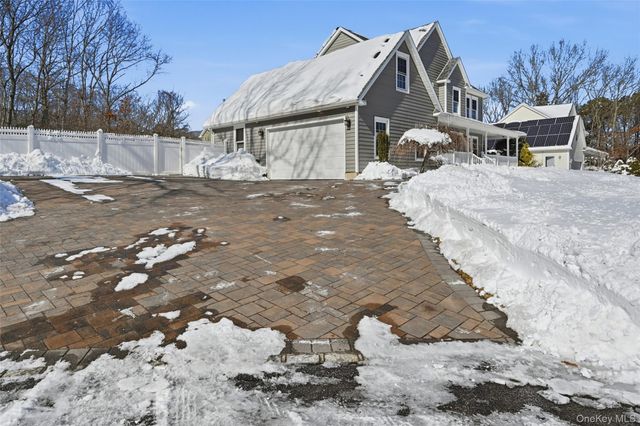 106 Park Avenue, Miller Place, NY 11764