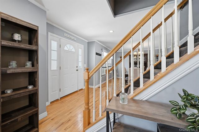 106 Park Avenue, Miller Place, NY 11764