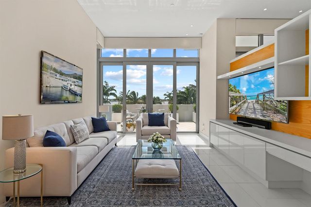 2 Water Club Way 301, North Palm Beach, FL 33408
