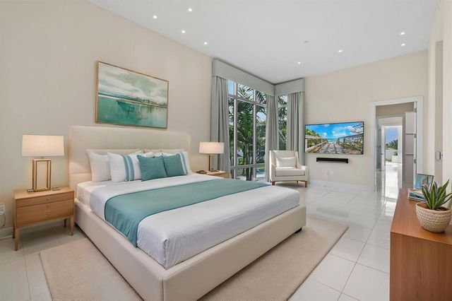 2 Water Club Way 301, North Palm Beach, FL 33408