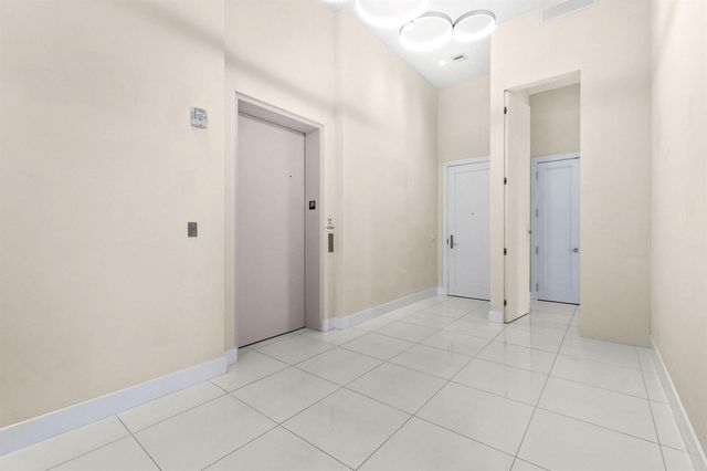2 Water Club Way 301, North Palm Beach, FL 33408