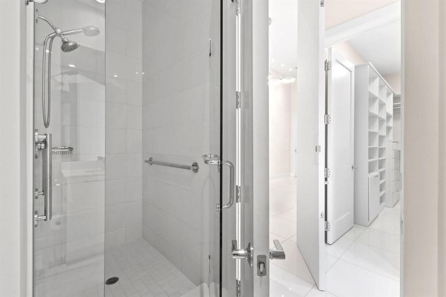 2 Water Club Way 301, North Palm Beach, FL 33408