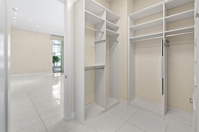 2 Water Club Way 301, North Palm Beach, FL 33408