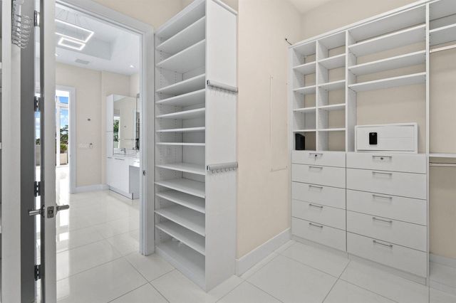 2 Water Club Way 301, North Palm Beach, FL 33408