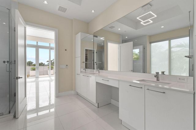 2 Water Club Way 301, North Palm Beach, FL 33408