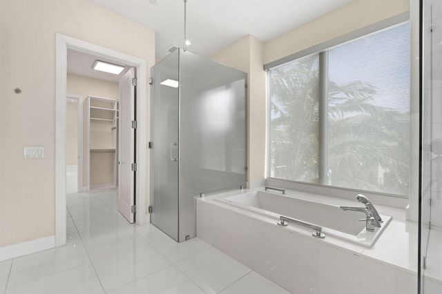 2 Water Club Way 301, North Palm Beach, FL 33408