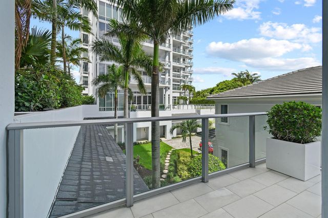 2 Water Club Way 301, North Palm Beach, FL 33408