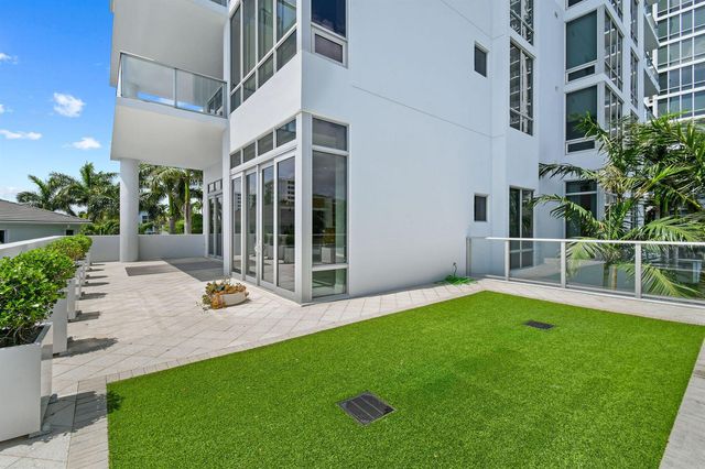2 Water Club Way 301, North Palm Beach, FL 33408