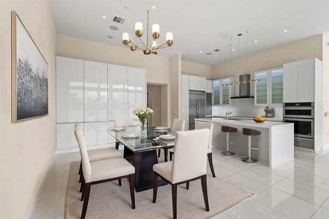 2 Water Club Way 301, North Palm Beach, FL 33408
