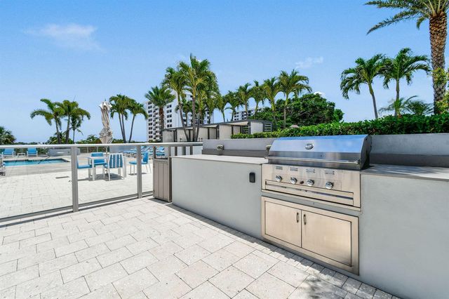 2 Water Club Way 301, North Palm Beach, FL 33408