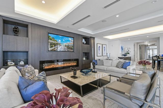 2 Water Club Way 301, North Palm Beach, FL 33408