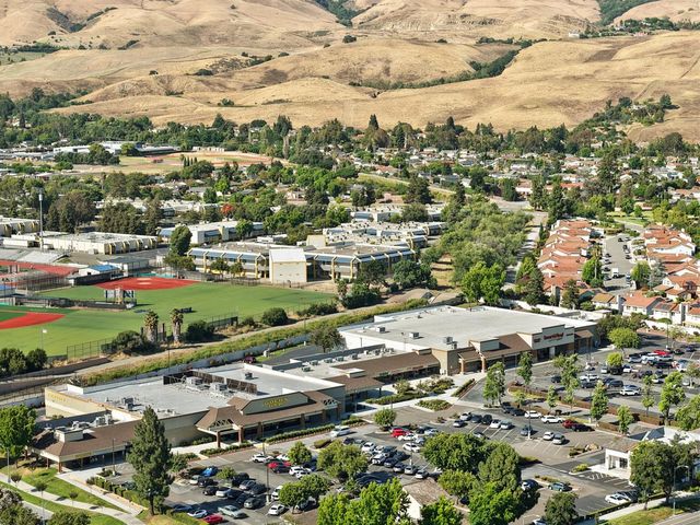 1252 Belbrook Way, Milpitas, CA 95035