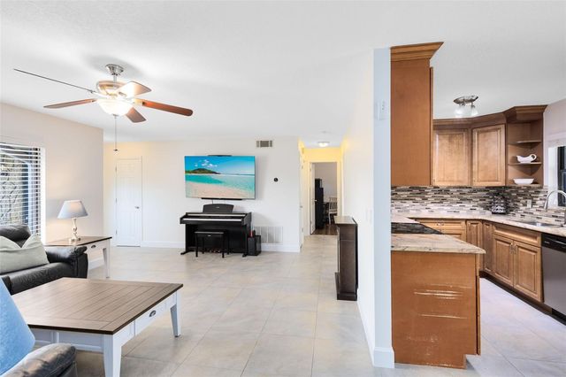 572 TULANE DRIVE, Altamonte Springs, FL 32714