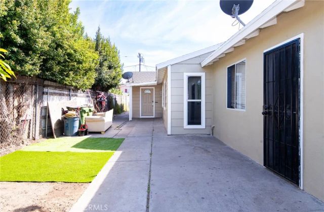 124 W Caldwell, Compton, CA 90220