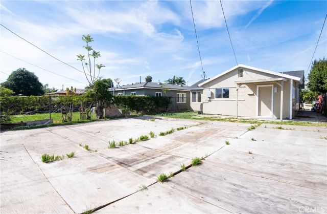 124 W Caldwell, Compton, CA 90220